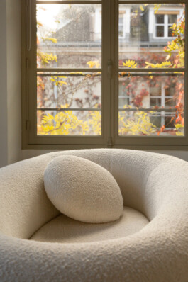 Blotti détail devant la fenêtre design by Marie-Marie Defour